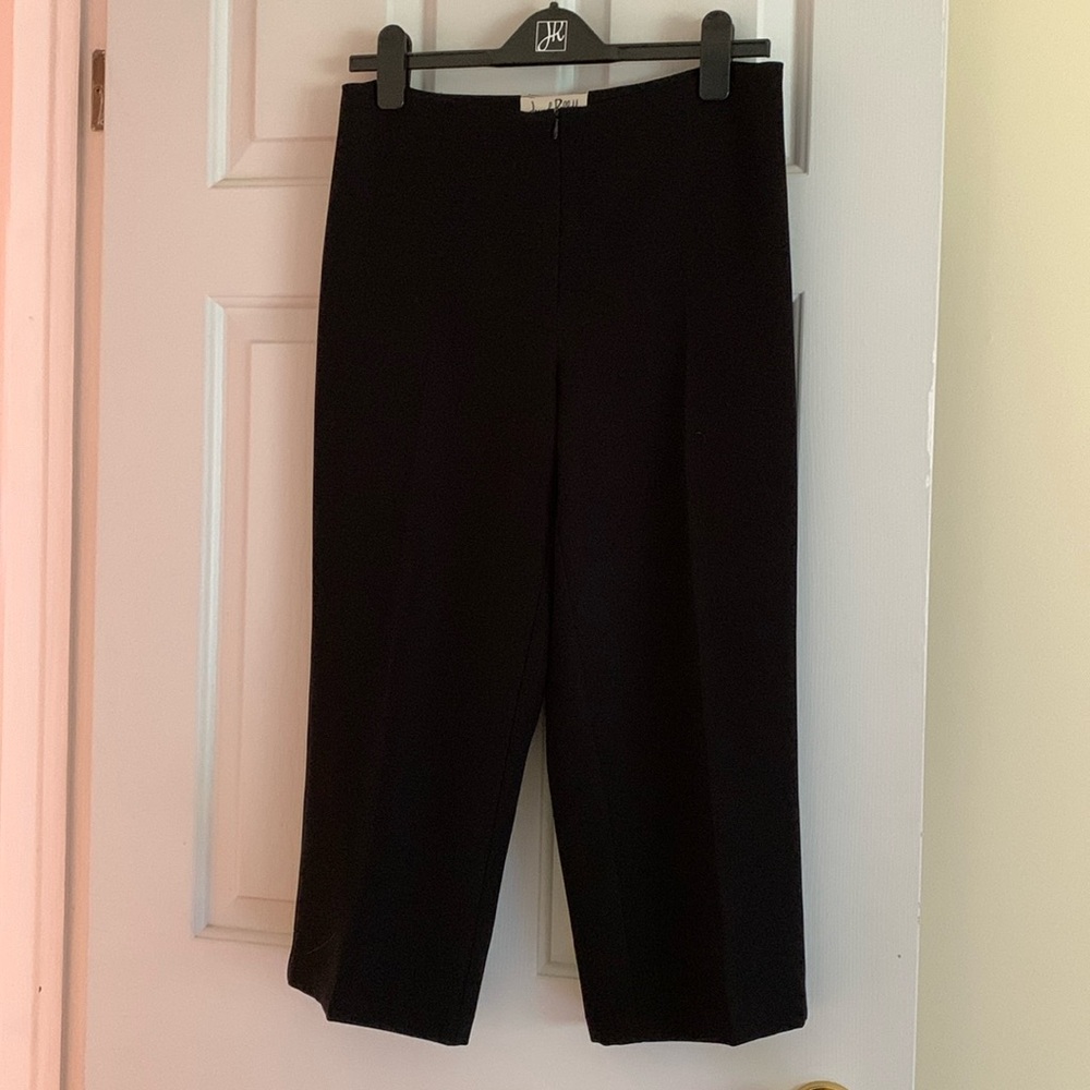 Black capris- Petite length